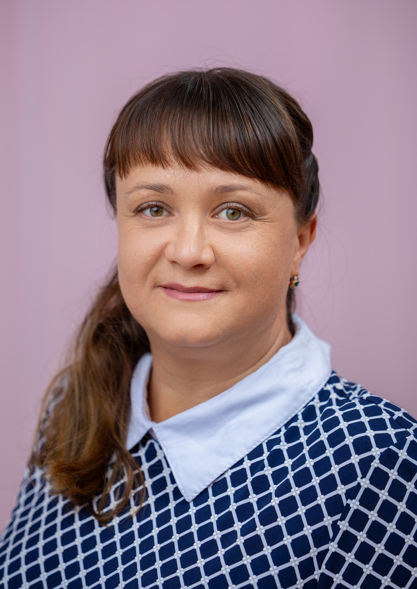Воспитатель  первой квалификационной категории Рогулина Ольга Николаевна.